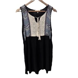 Umgee Sleeveless Tunic Top Medium Black Boho Crochet Lace Embroidered Tassel Tie